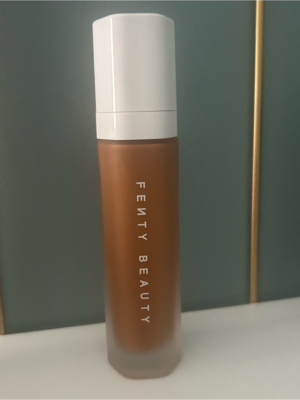 Fenty Beauty Soft Lit Foundation - Shade 390